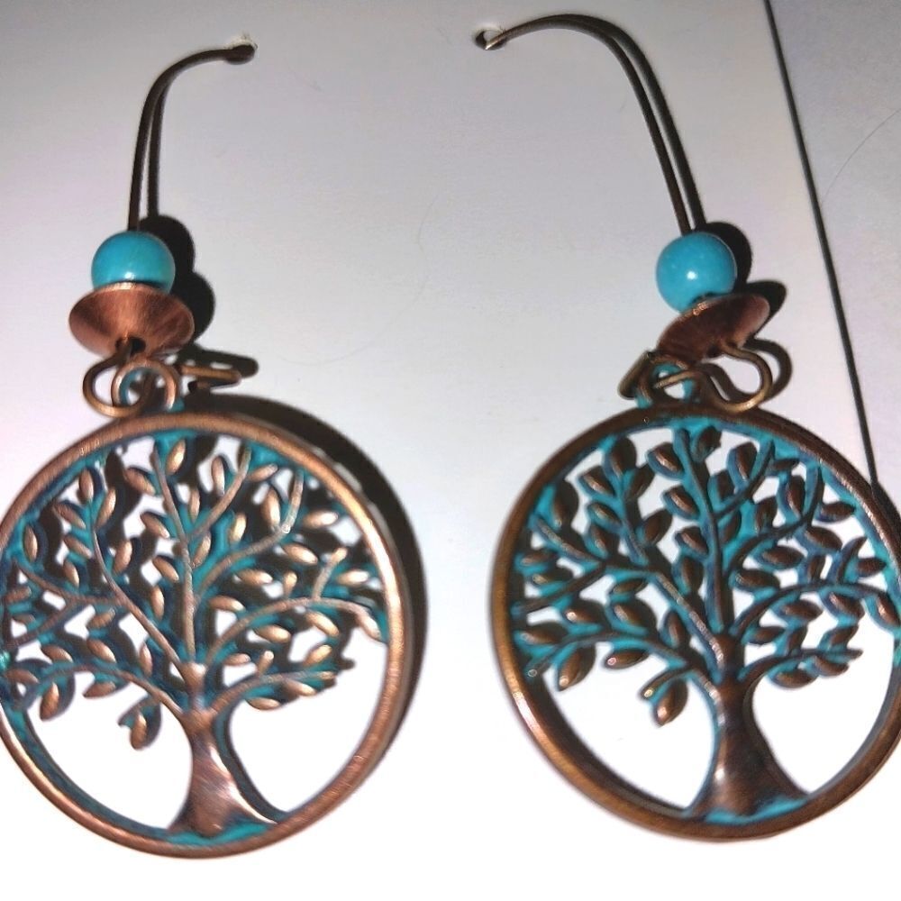 Hand crafted vintage tree dangle earrings - Picture 6 of 6